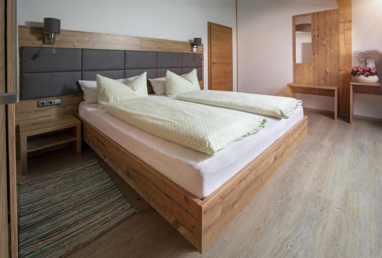 Pension Bernhardhof Otterfing Bagian luar foto