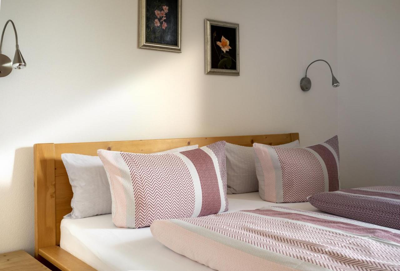 Pension Bernhardhof Otterfing Bagian luar foto