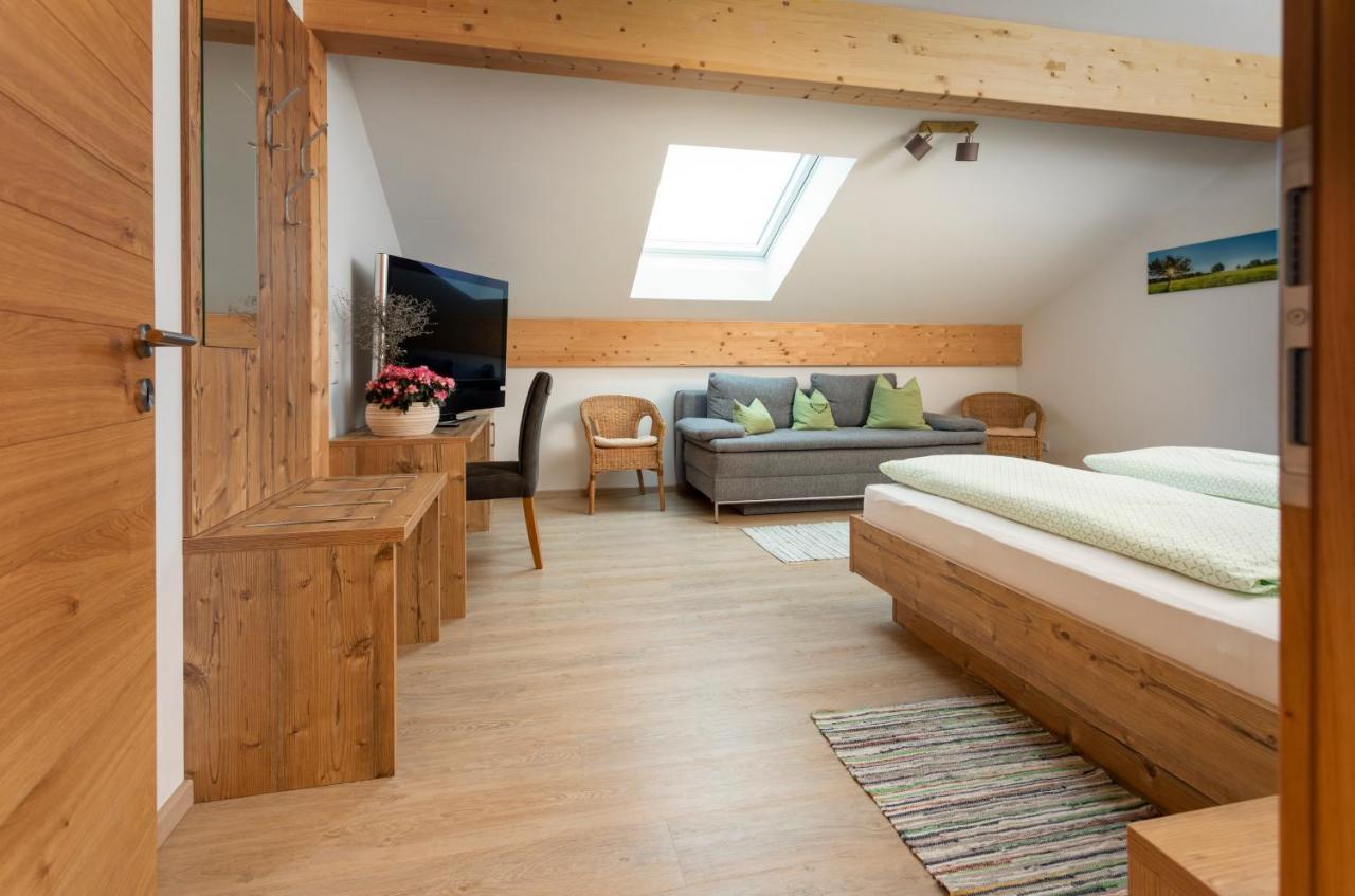 Pension Bernhardhof Otterfing Bagian luar foto