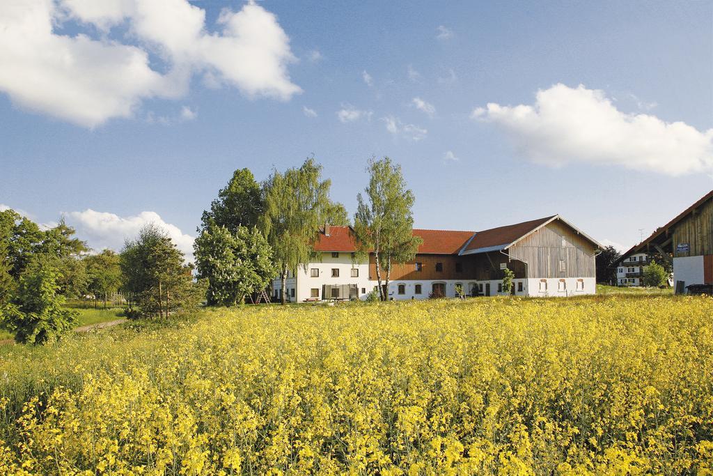Pension Bernhardhof Otterfing Bagian luar foto