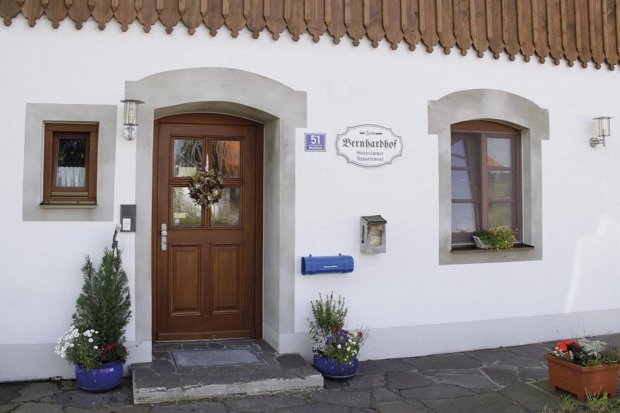 Pension Bernhardhof Otterfing Bagian luar foto