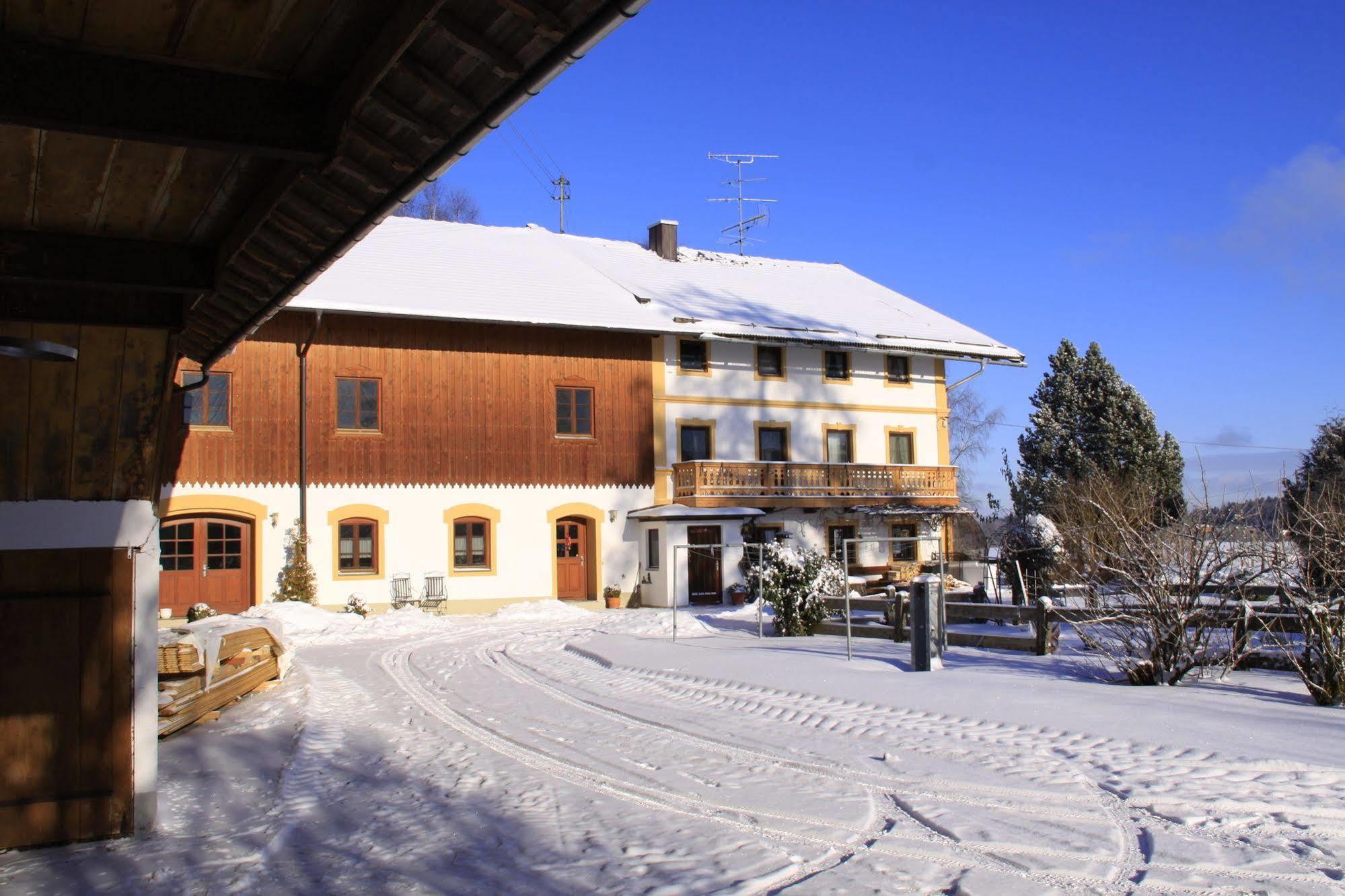 Pension Bernhardhof Otterfing Bagian luar foto