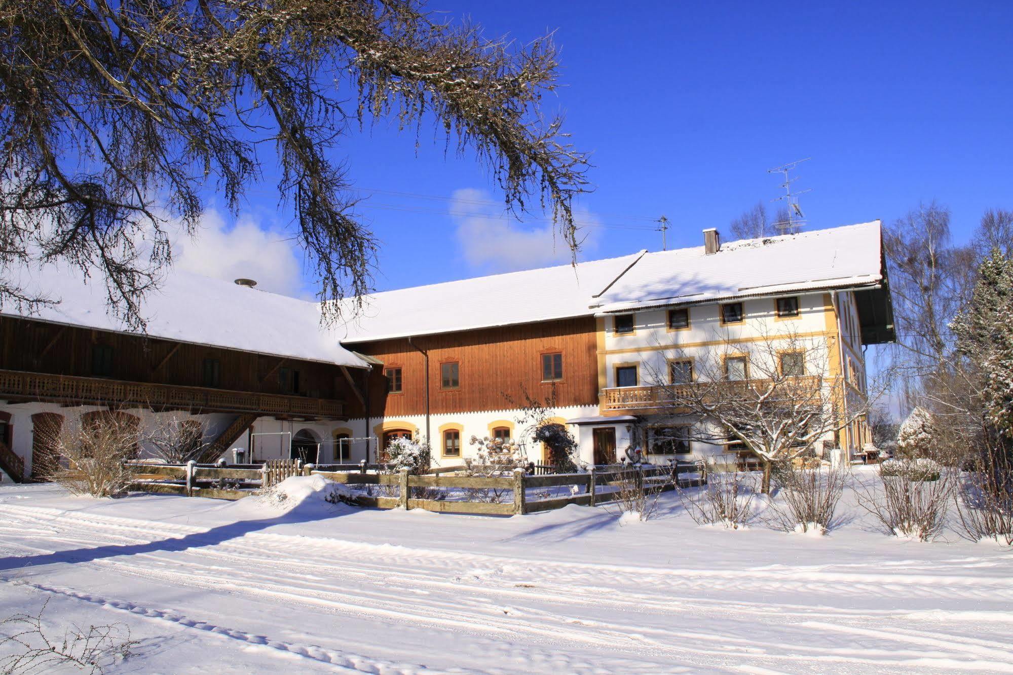 Pension Bernhardhof Otterfing Bagian luar foto