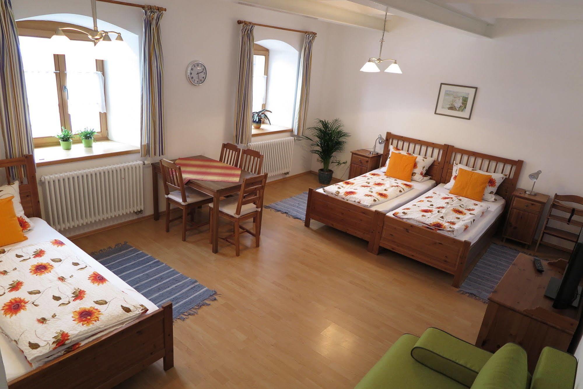 Pension Bernhardhof Otterfing Bagian luar foto