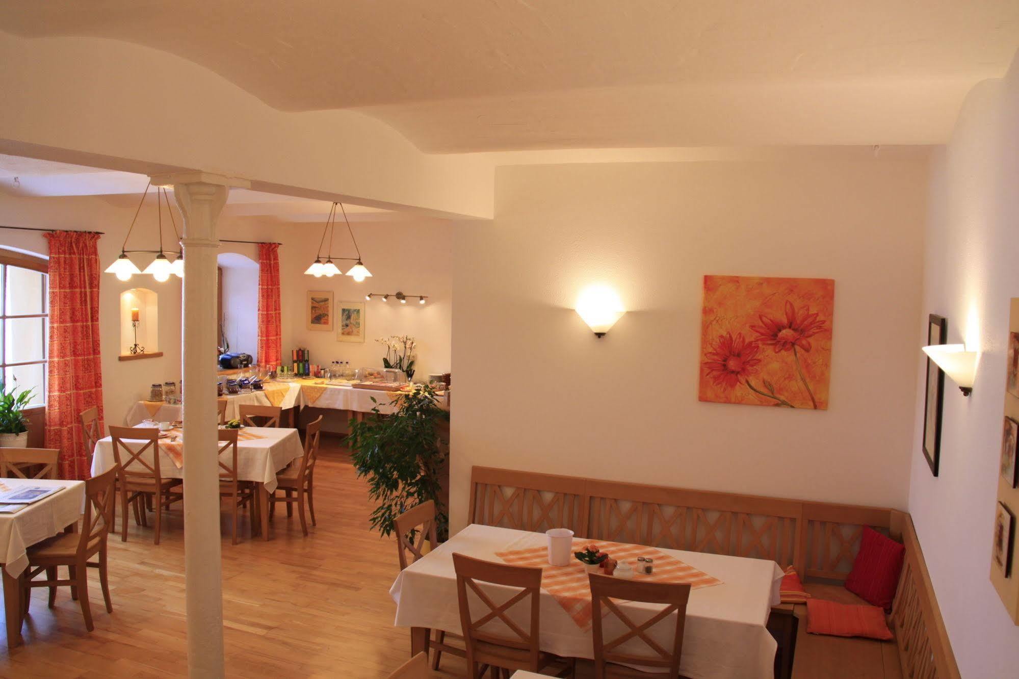 Pension Bernhardhof Otterfing Bagian luar foto