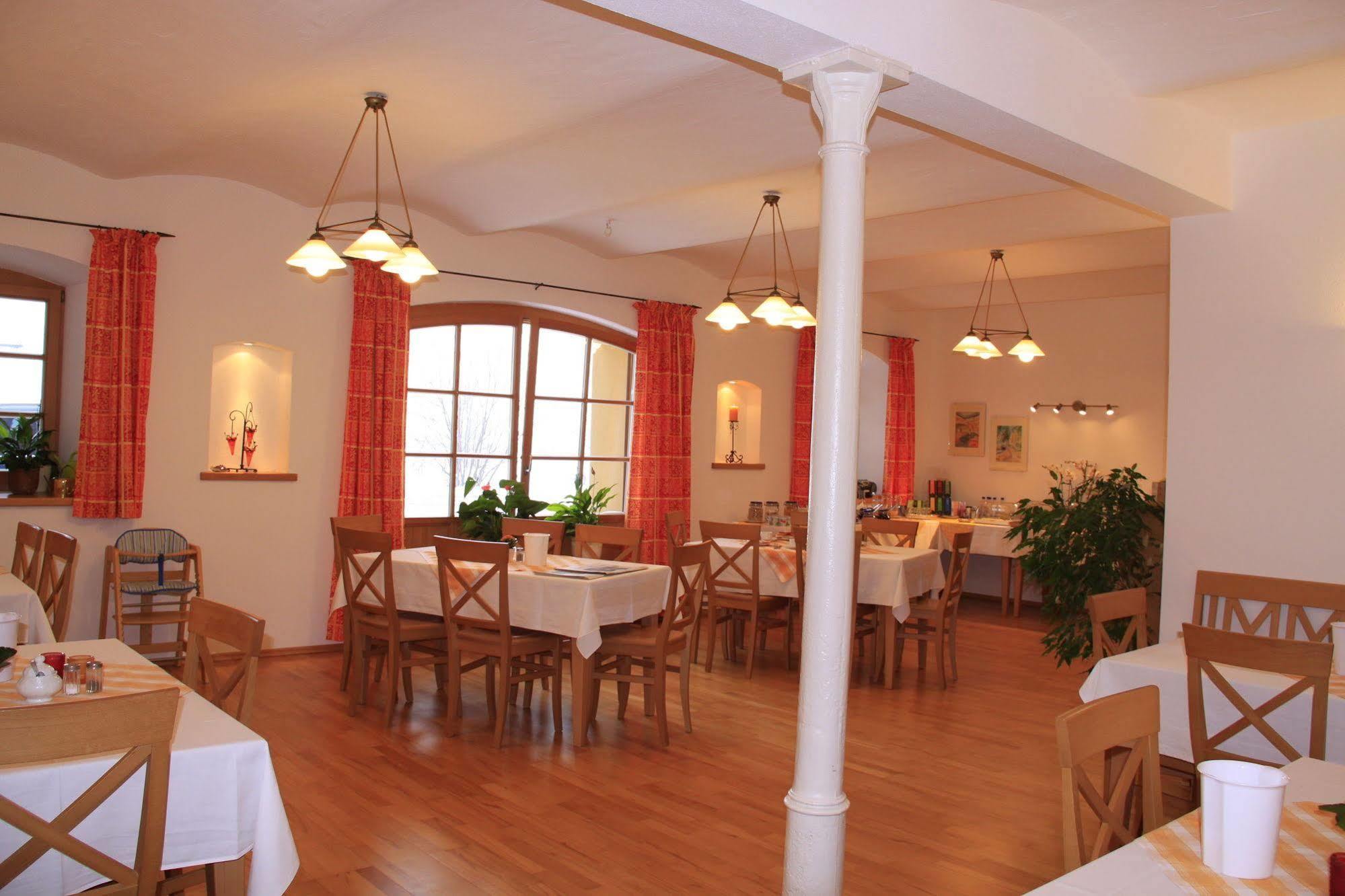 Pension Bernhardhof Otterfing Bagian luar foto